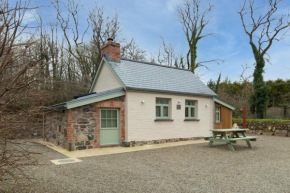 The Woodland Retreat Pembrokeshire Dog-friendly